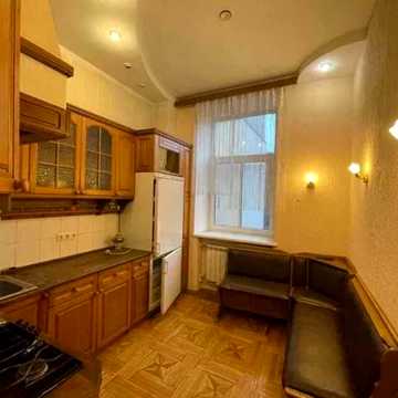 Олеся Гончара вул., 90/92