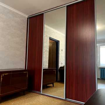 Бакинська вул., 37