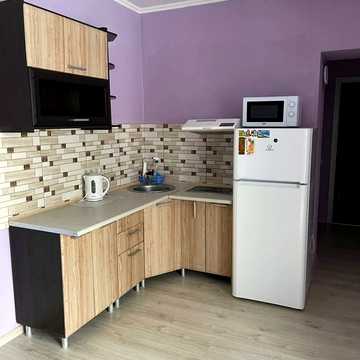 Джерельна вул., 12