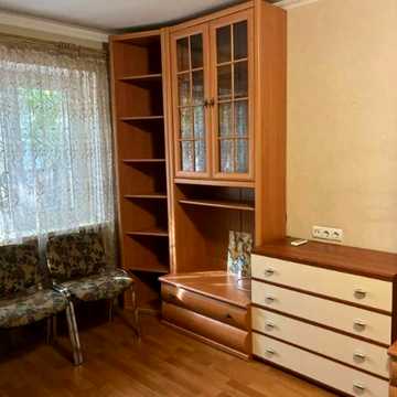 Сегедська вул., 7