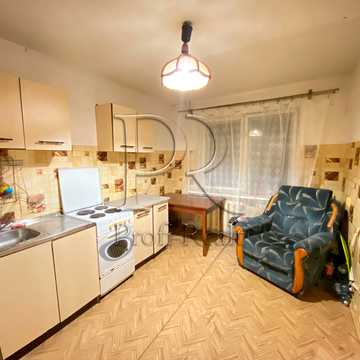Левка Лук'яненка вул. (Маршала Тимошенка), 2/4
