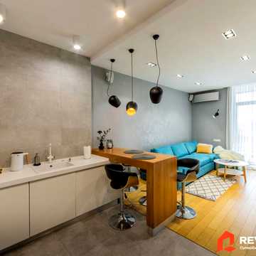 Джона Маккейна вул. (Івана Кудрі), 7