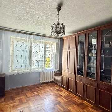 Петра Сагайдачного вул., 9/12