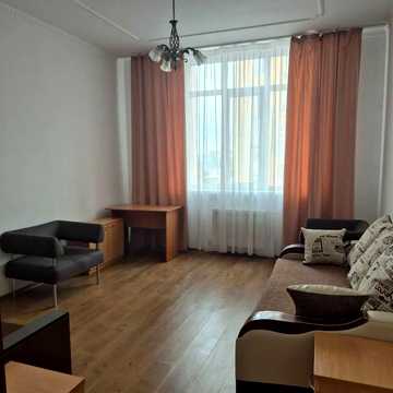 Гната Хоткевича вул. (Червоногвардійська), 8