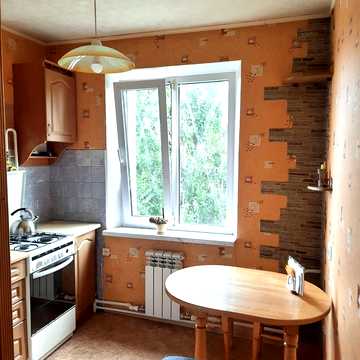 Бакинська вул., 37