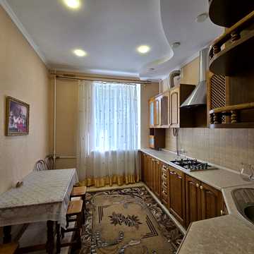 Адміральська вул., 23