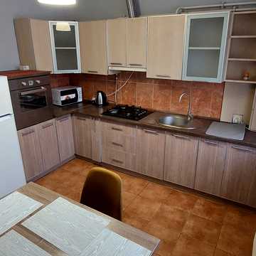 Володимира Великого вул., 10