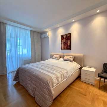 Лесі Українки бульв., 7-А
