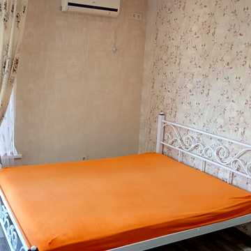 Євгена Чикаленка вул., 43