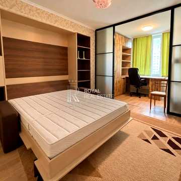 Академіка Глушкова просп., 9-Г
