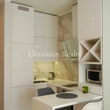 Джона Маккейна вул. (Івана Кудрі), 7