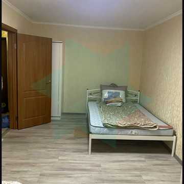 Незалежності вул. (Титова), 28