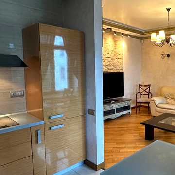 Михайла Грушевського вул., 26