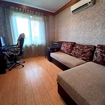 Автозаводська вул., 27