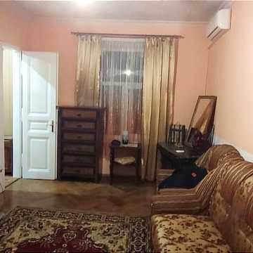 Пекарська вул., 15
