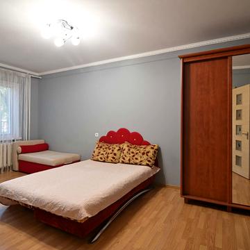 Захисників Маріуполя вул. (Костромська), 3