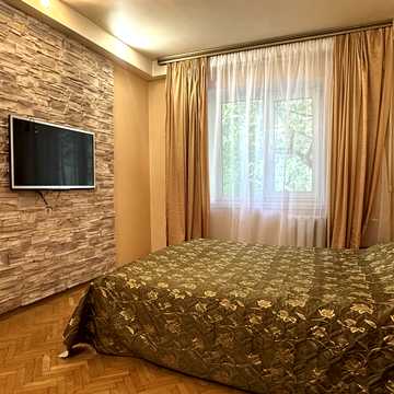 Васильківська вул., 8