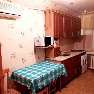 Дмитра Яворницького вул., 105