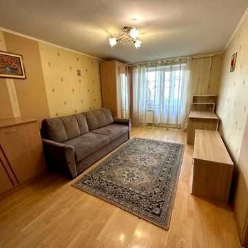 Володимира Івасюка просп. (Героїв Сталінграду), 51