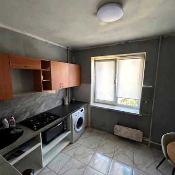Івана Кавалерідзе вул. (), 4