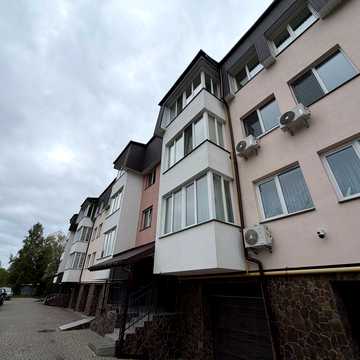 Наварійська вул., (Будинок)