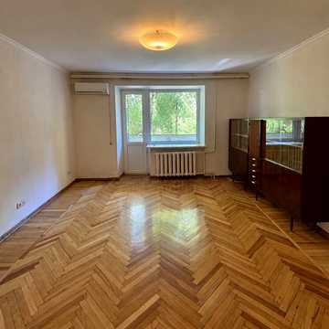 Незалежності вул. (Армійська), 10