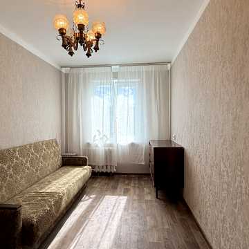 Леся Курбаса просп., 18