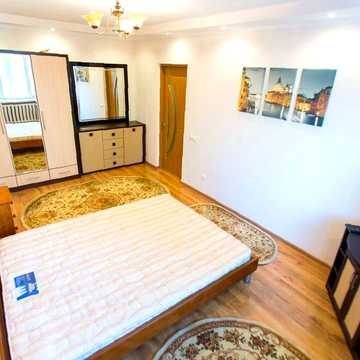 Карпа Скидана вул., 4