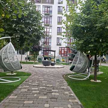 Владислава Бувалкіна вул., 60