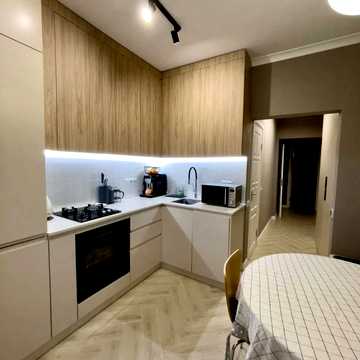 Євгена Коновальця вул. (Щорса), 7-9