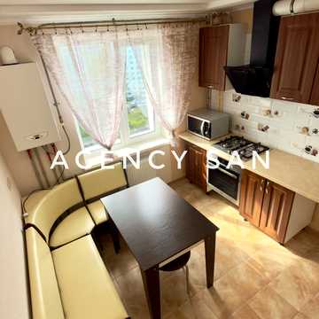 Михайла Лушпи просп. (Космонавтів), 5 к28