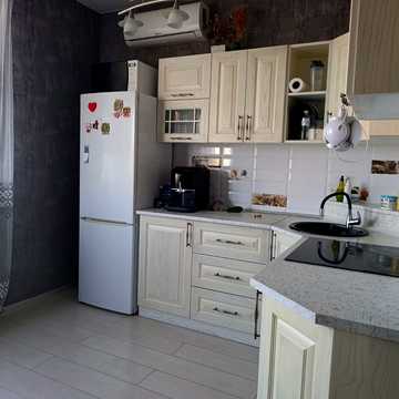 Середньофонтанська вул., 35