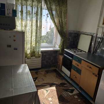 Перемоги вул., 12