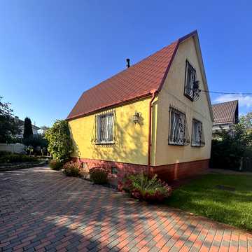 Богатирська вул., 42