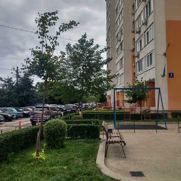 Гранітна вул., 1