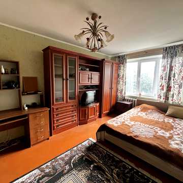 Андрія Первозванного вул. (Стахурського), 80