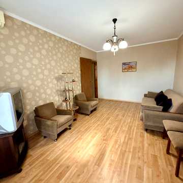 Миру вул., 116