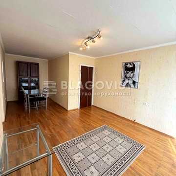 Лесі Українки бульв., 7