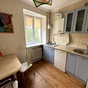 Іллінська вул., 40