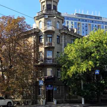 Спиридонівська вул., 26
