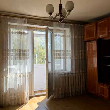 Ветеранів вул. (Артема), 17