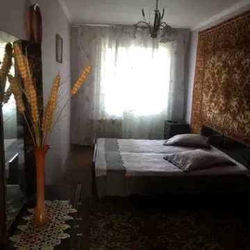 Гната Юри вул., 16