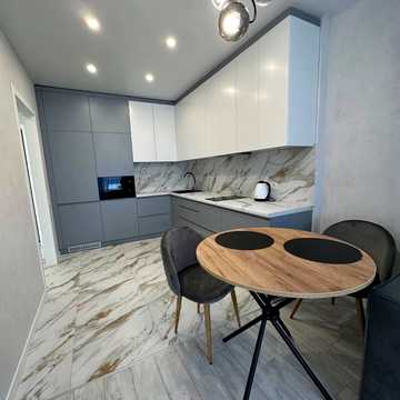 Космічна вул., 5