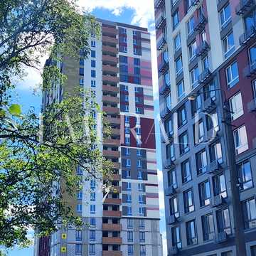 Тепловозна вул., 28