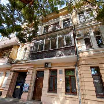 Базарна вул., 48