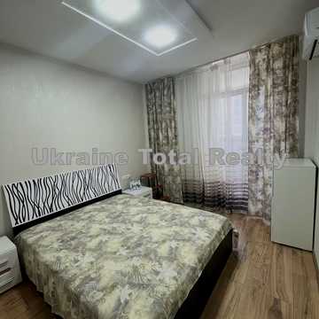 Микільсько-Слобідська вул., 8