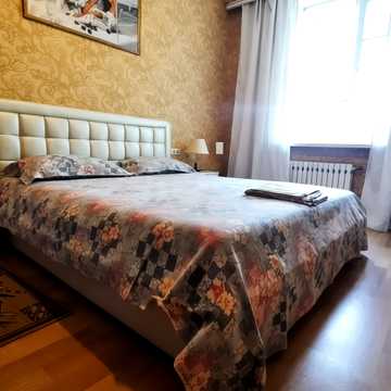 Університетський просп. (Гагаріна), 31