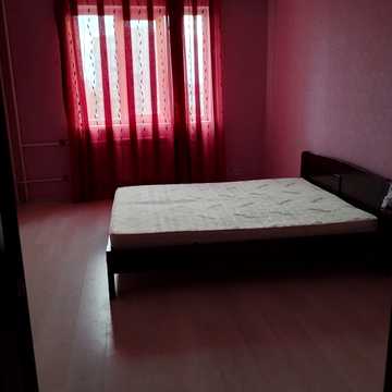 Академіка Павлова вул., 142б