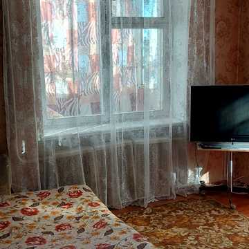 Євгена Чикаленка вул., 68б
