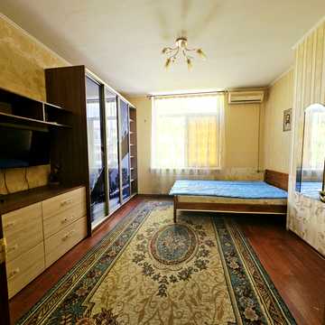 Торгова вул., 7